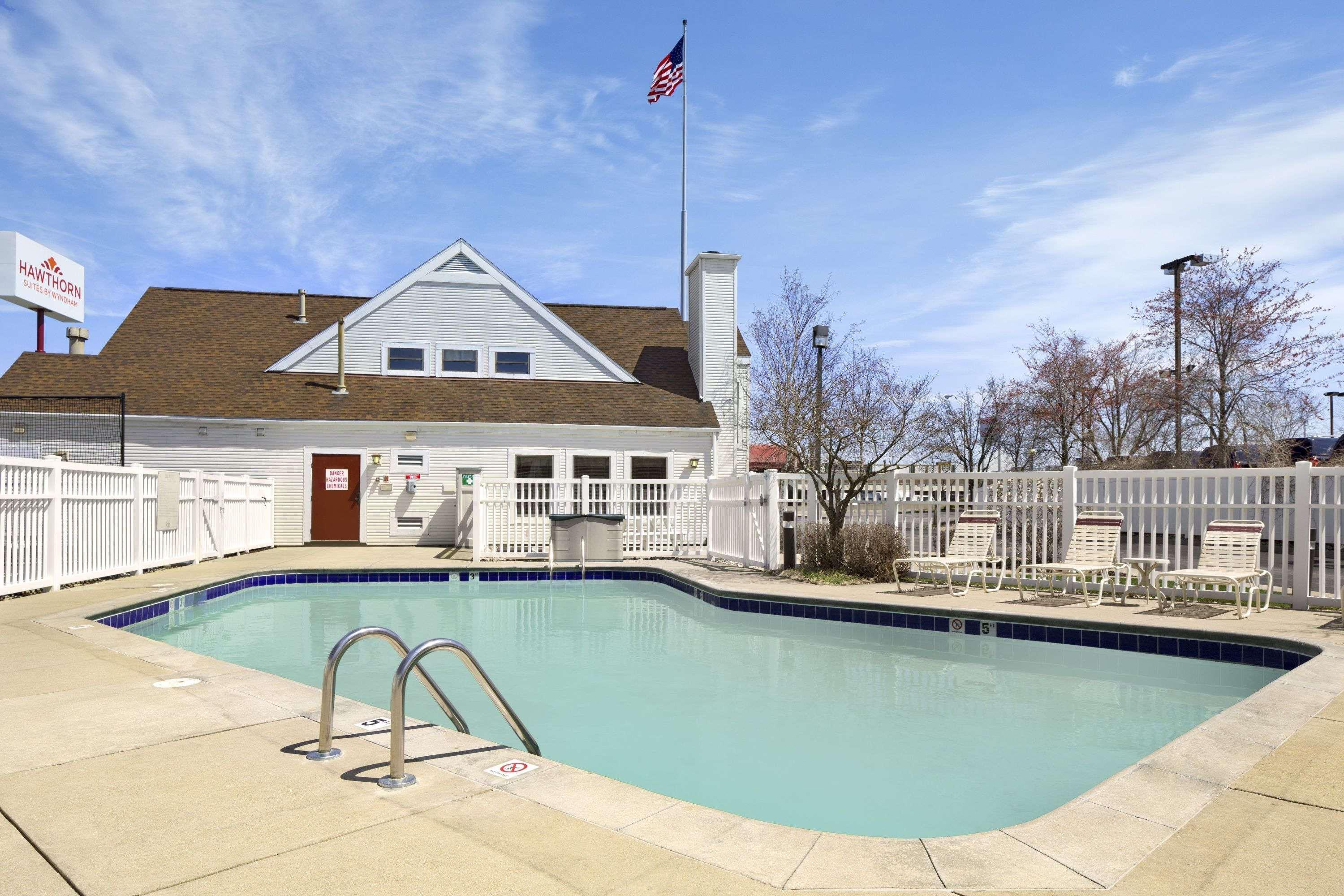 Hawthorn Extended Stay By Wyndham Fort Wayne Exterior foto